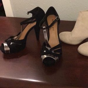 Steve Madden Srappy heels! Never worn with tags!